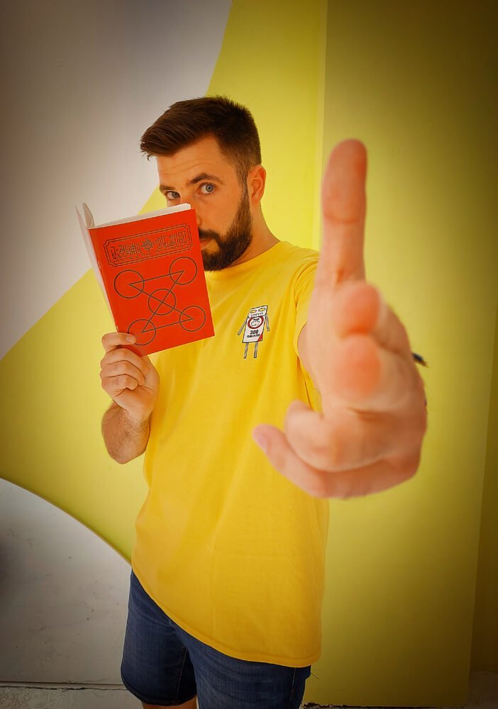 T-SHIRT + BOOK THUNDER KING