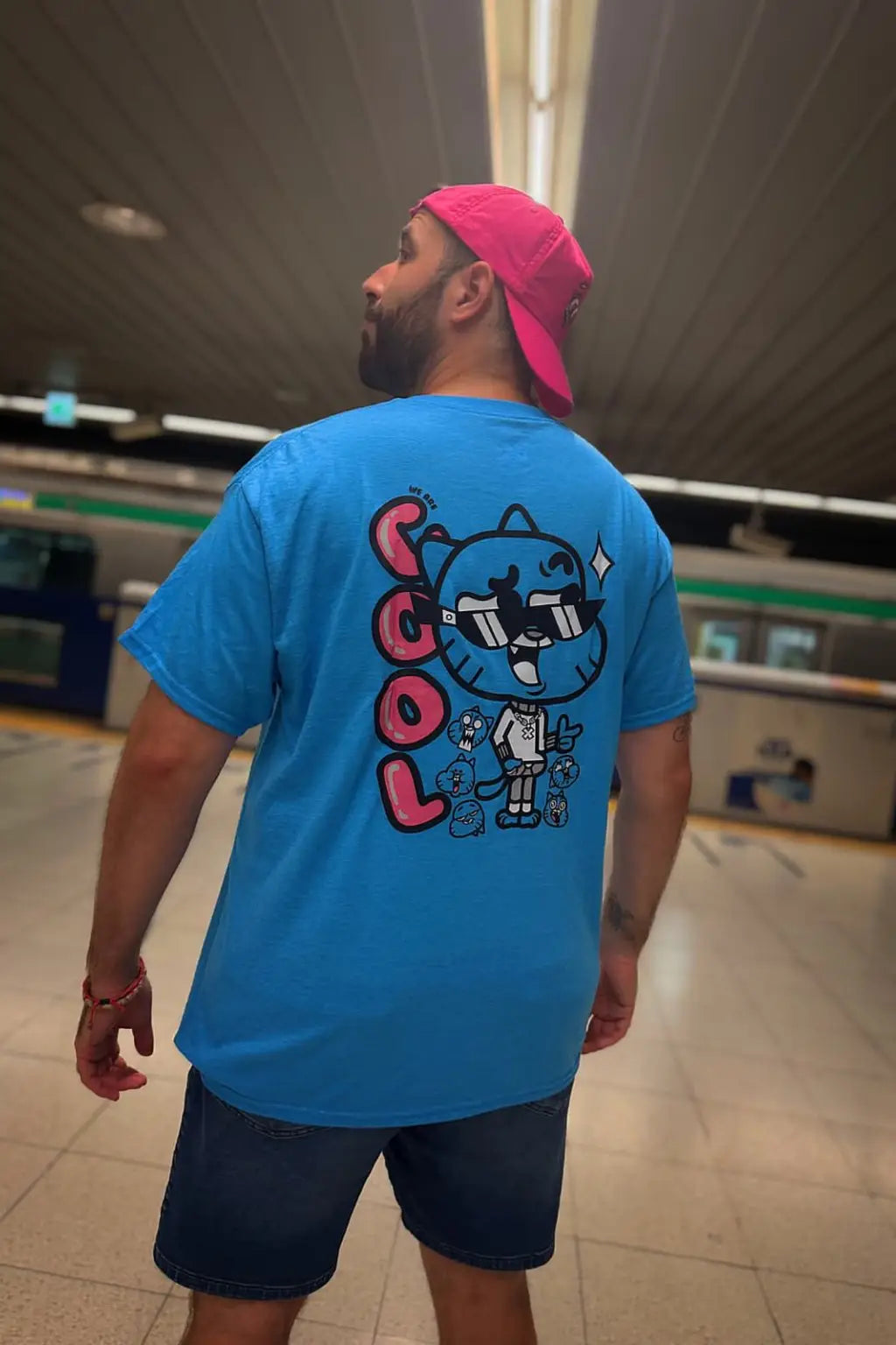 AMAZING CAT T-SHIRT