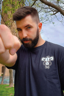 CAMISETA BLACK BULL MAGIC