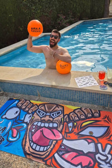 CRAZY BEACH TOWEL + BALL