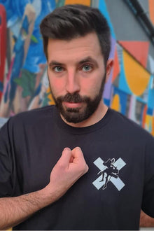 GIANT T-SHIRT