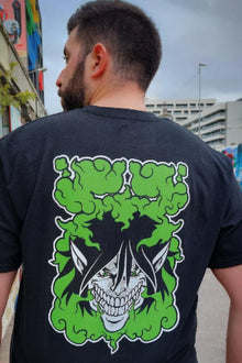 GIANT T-SHIRT
